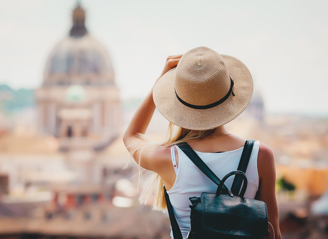 Travel to Italy without any
worries for <span class="price">2€</span> only!